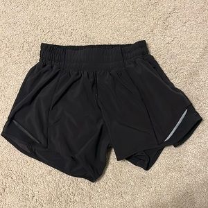 black lululemon shorts